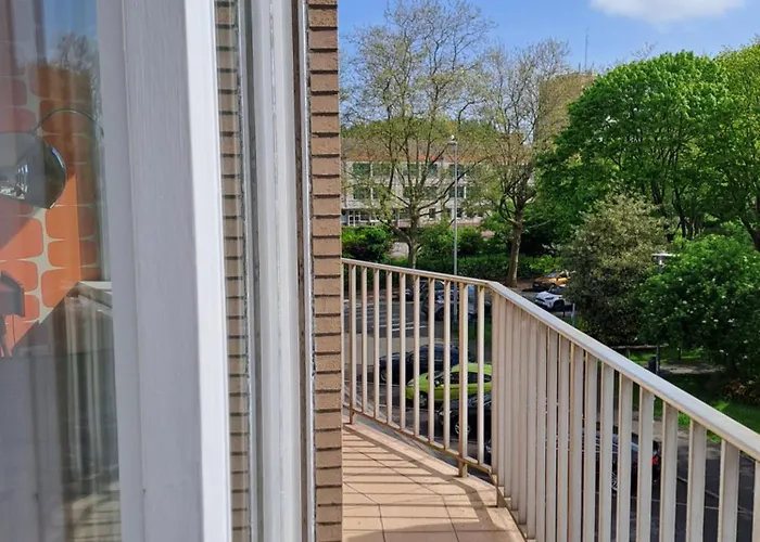 Le Seventies Apartment *